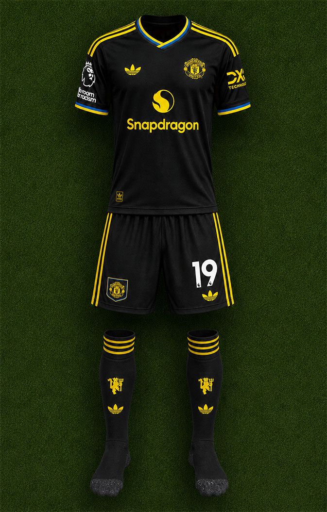 Manchester United shirt worn for game v Wolverhampton Wanderers played on Monday 8th December 2025 at Molineux stadium during the 2025-2026 season.